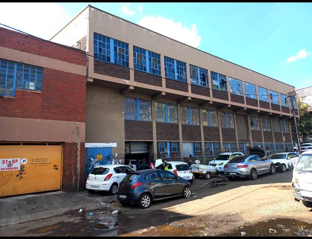 2,390M² WAREHOUSE FOR SALE IN JEPPESTOWN